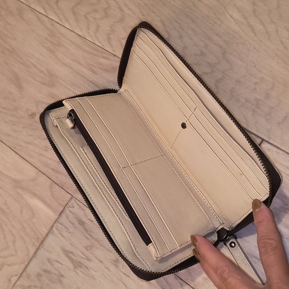 Leather Velvet Purse - Picture 4 of 16